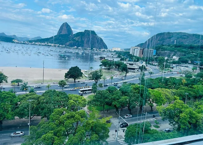 Rua Bolivar, Nº 154, Copacabana - Apartamento Para Temporada, Perto Da Praia