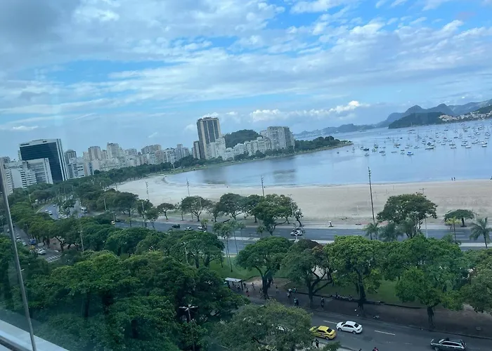 Rua Bolivar, Nº 154, Copacabana - Apartamento Para Temporada, Perto Da Praia