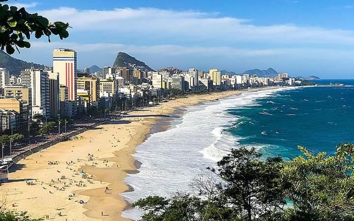 Rua Bolivar, Nº 154, Copacabana - Apartamento Para Temporada, Perto Da Praia Apartment *