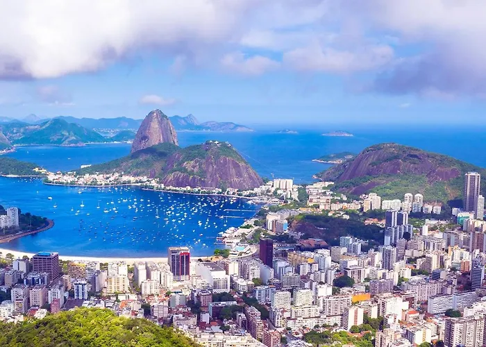 Rua Bolivar, Nº 154, Copacabana - Apartamento Para Temporada, Perto Da Praia